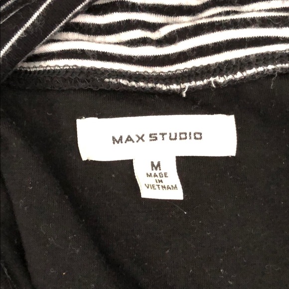 Max Studio stretchy skirt - Maternity or Not - Picture 2 of 2